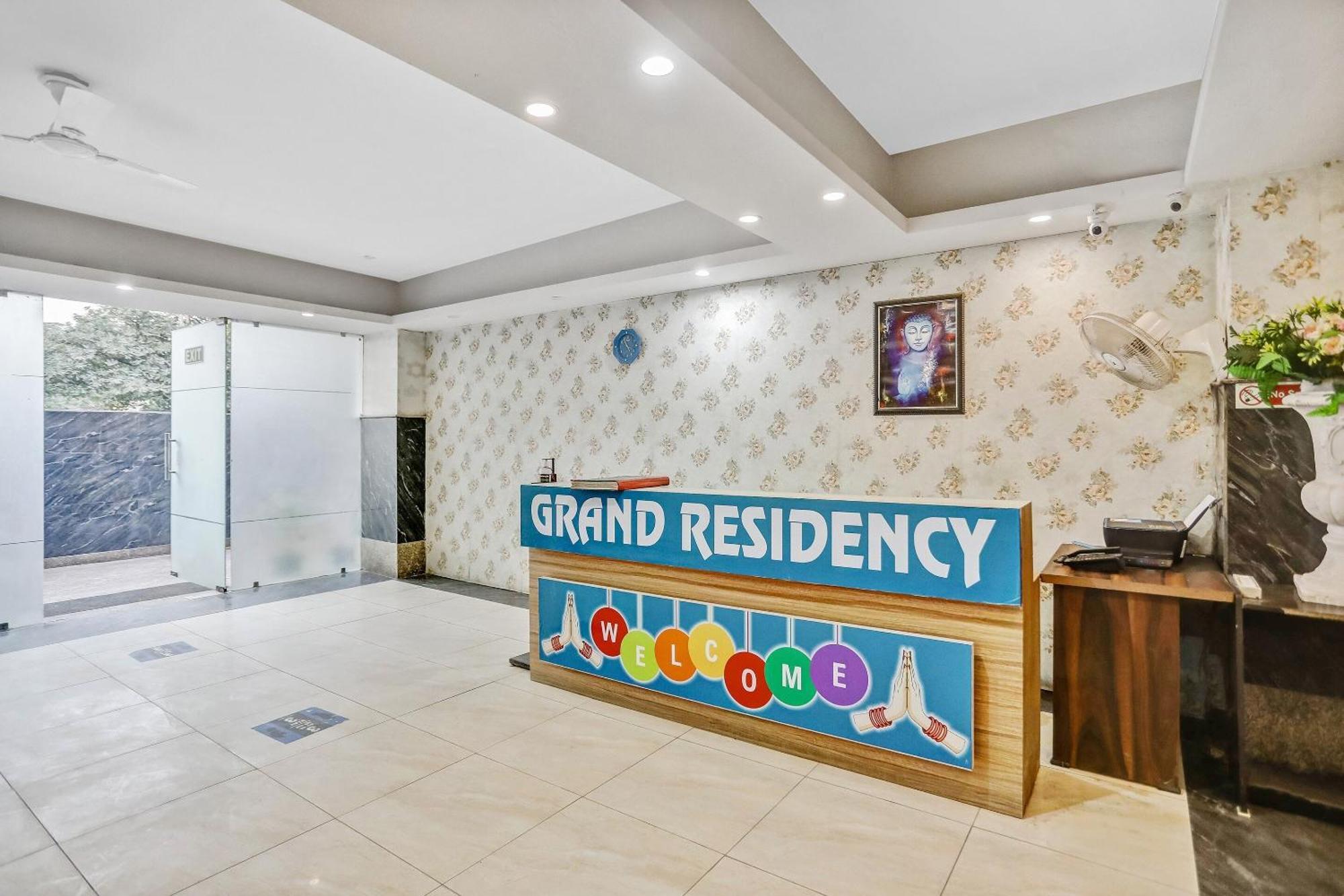Townhouse 22956 Hotel Grand Residency Delhi  Exterior foto